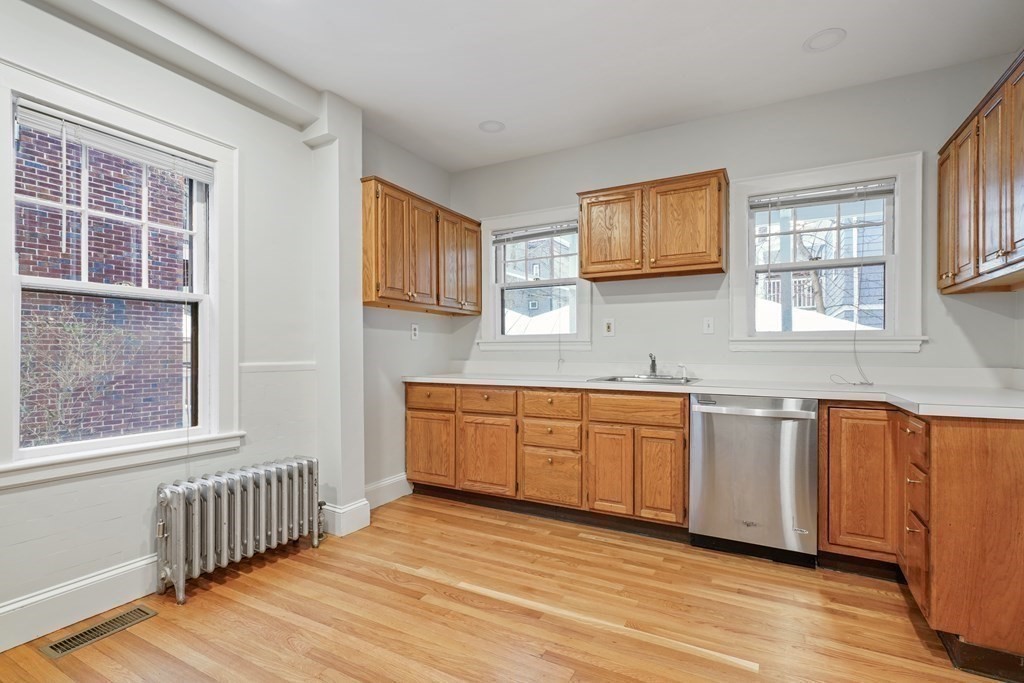 53 Maple Ave, Mid Cambridge