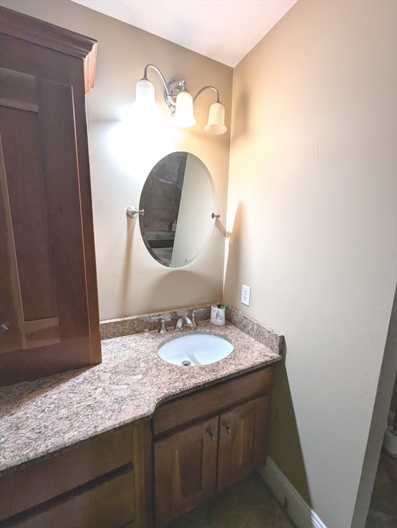 19 Plain St, Franklin