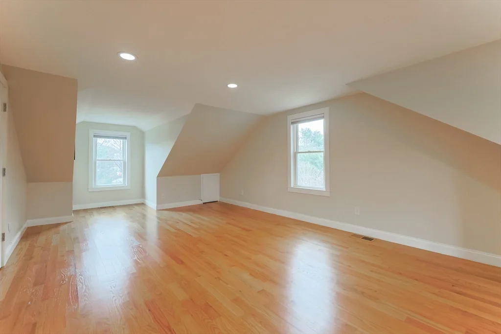 24 Charles St, Westborough