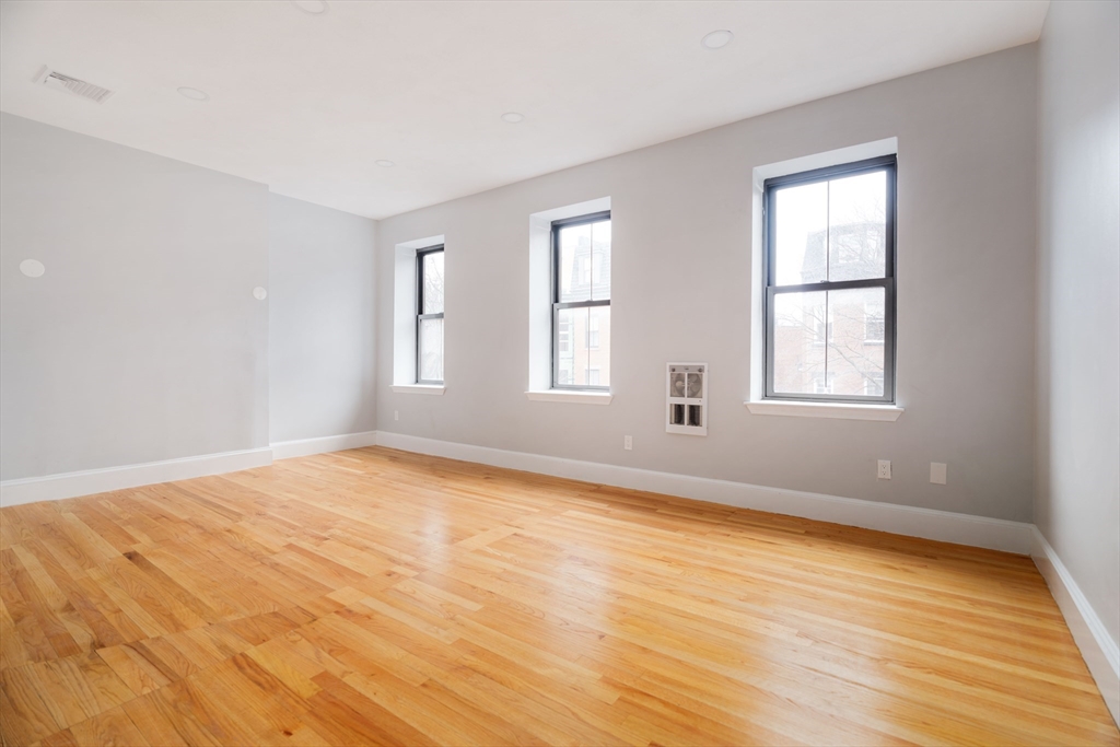 11 East Springfield St, South End