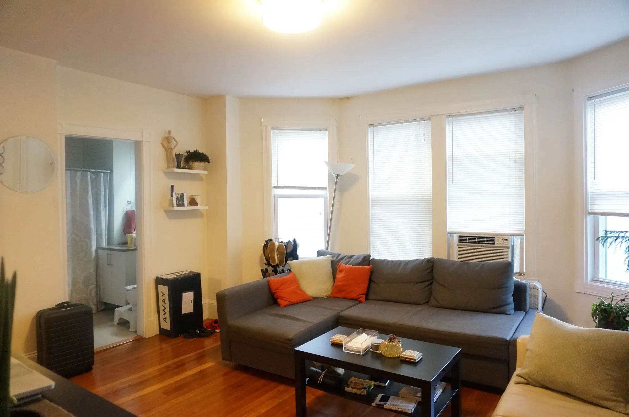 83 Harvard St, Central Village