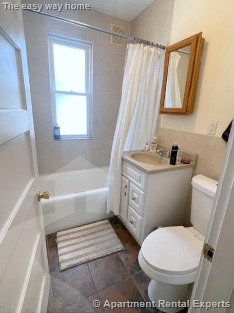 27 Willow Ave, Porter Square