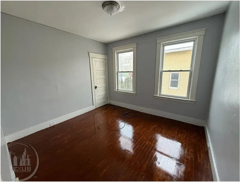 21 Hitchcock Rd, Webster Square