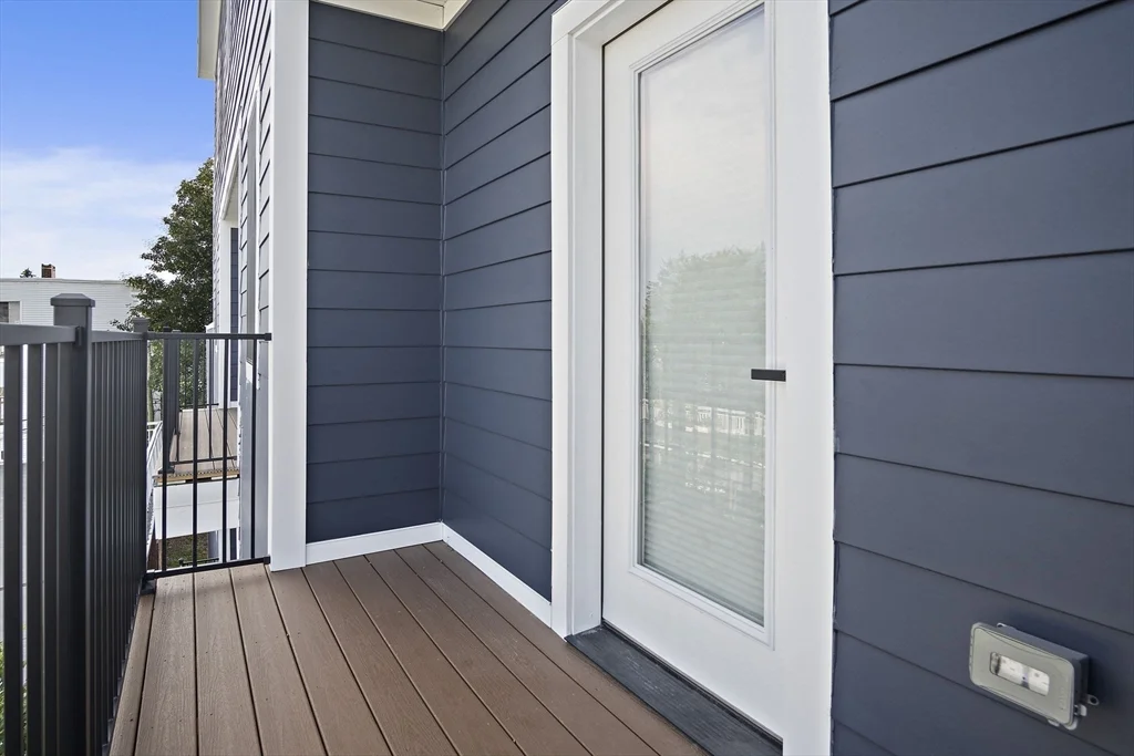 32 Pearl St, Dorchester