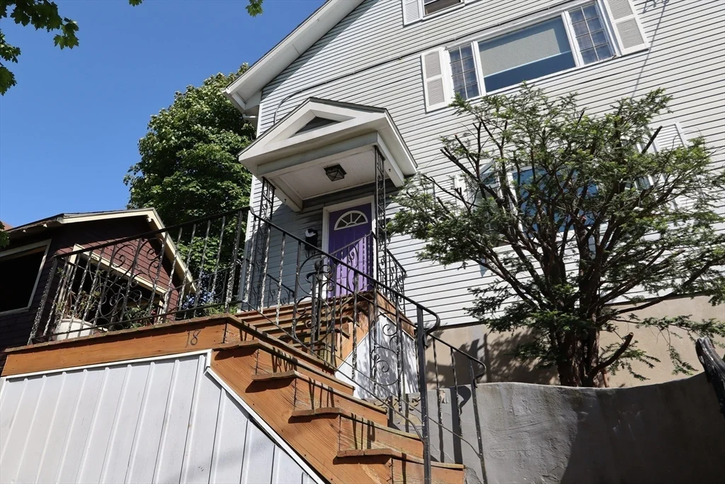 18 Moulton Rd, Arlington Heights