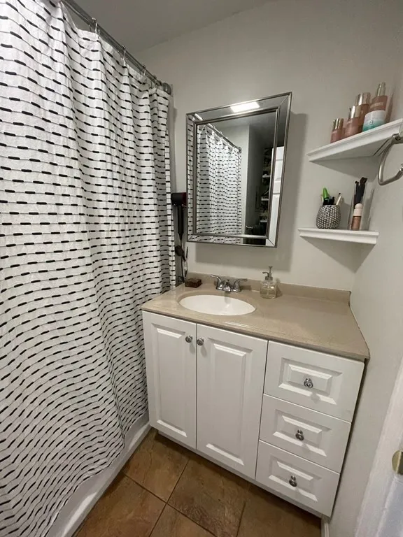 172 Sumner St, East Boston