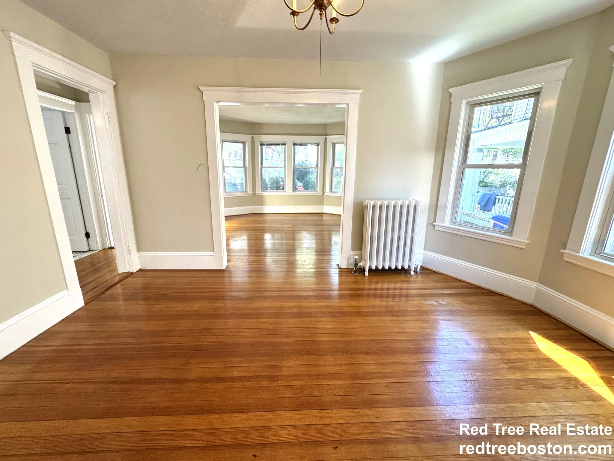 20 Hunnewell Ave, Oak Square