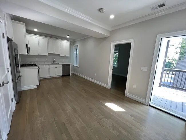 14 Mount Hood Rd, Brighton