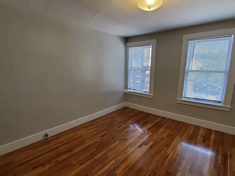 79 Hammond St, Banks Square