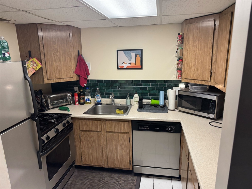 57 Broadlawn Park, West Roxbury