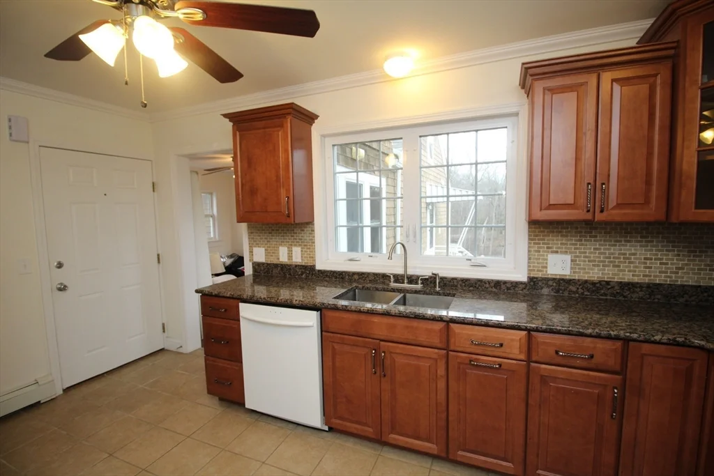 218 Thurber Ave, Attleboro