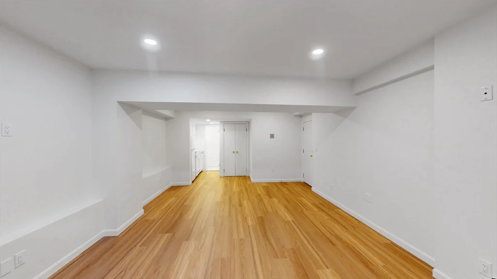 173 Marlborough St, Back Bay