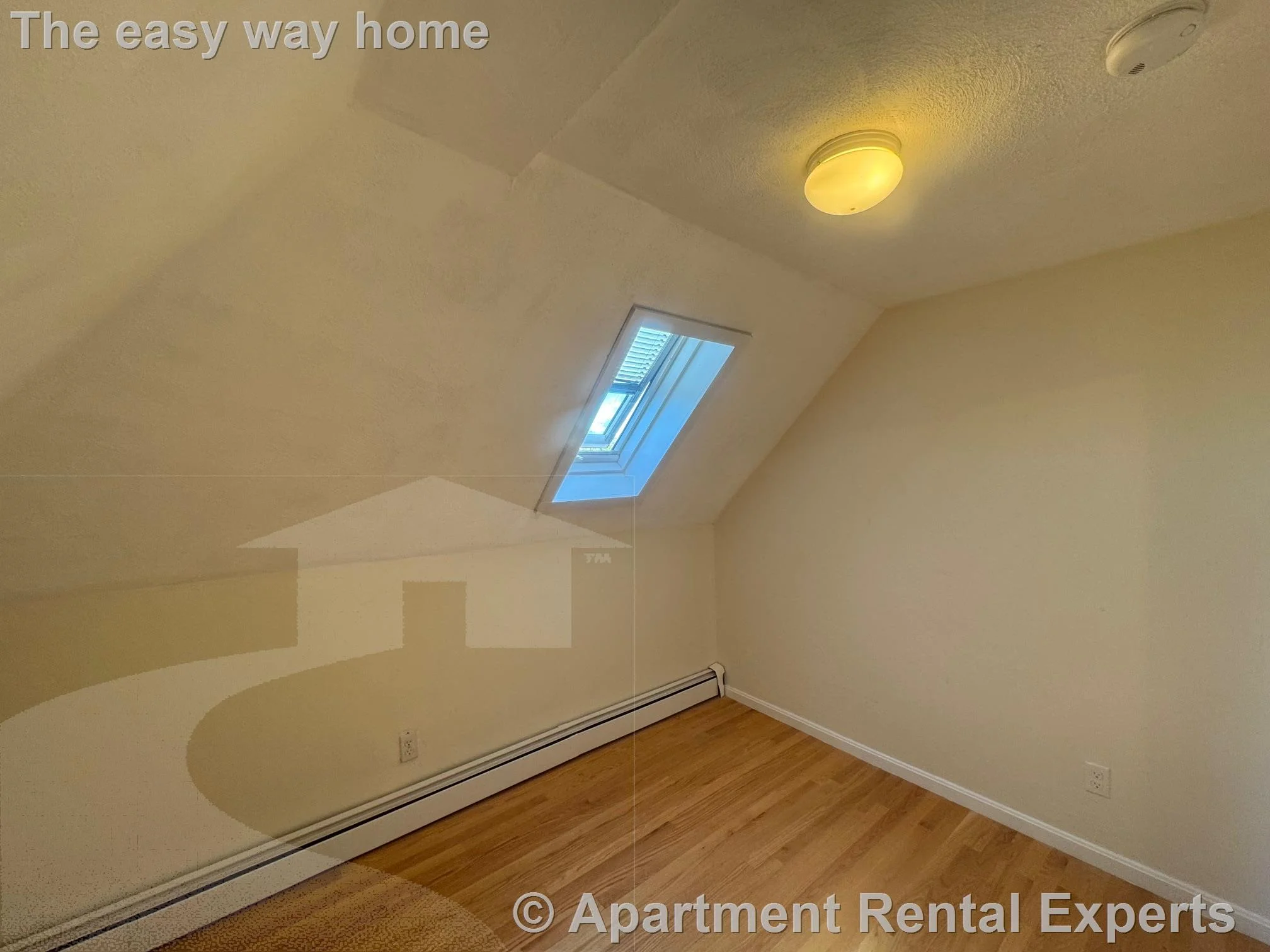 454 Broadway, Magoun Square