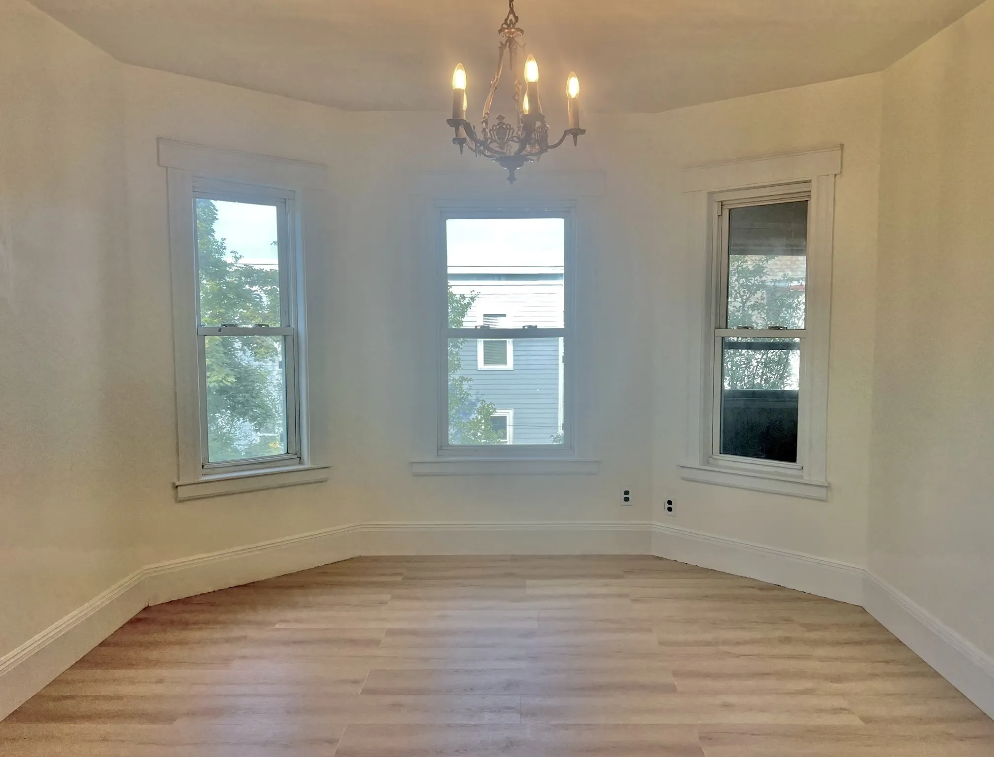 5 Magnus Ave, Ward Two