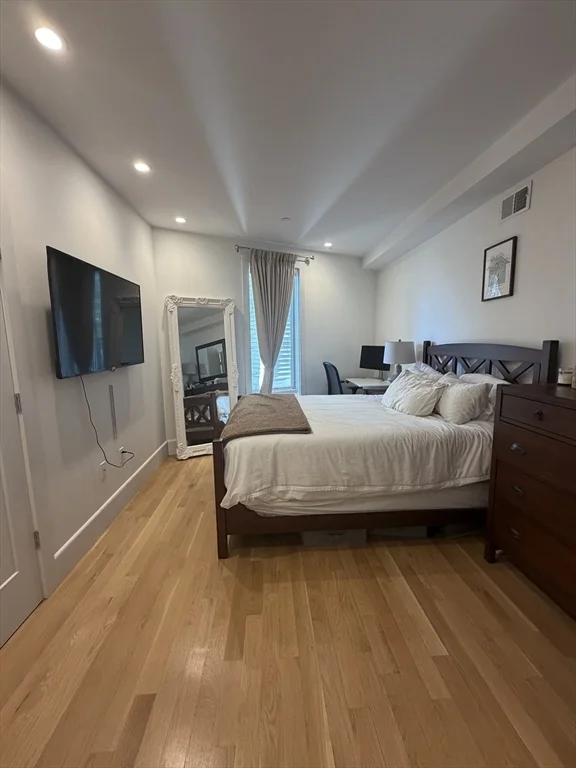 283 Old Colony, South Boston