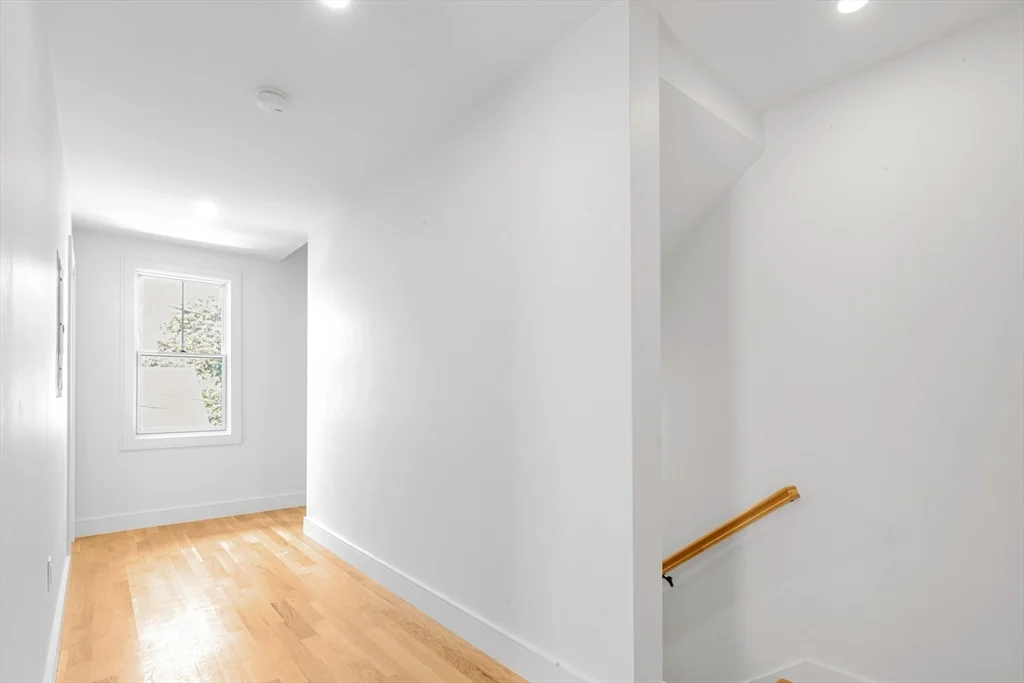 142 Birch St, Roslindale