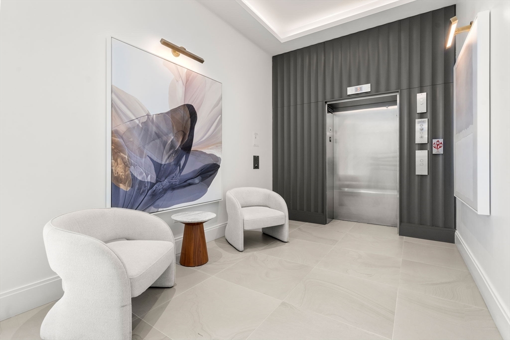 191 Washington St, Brighton