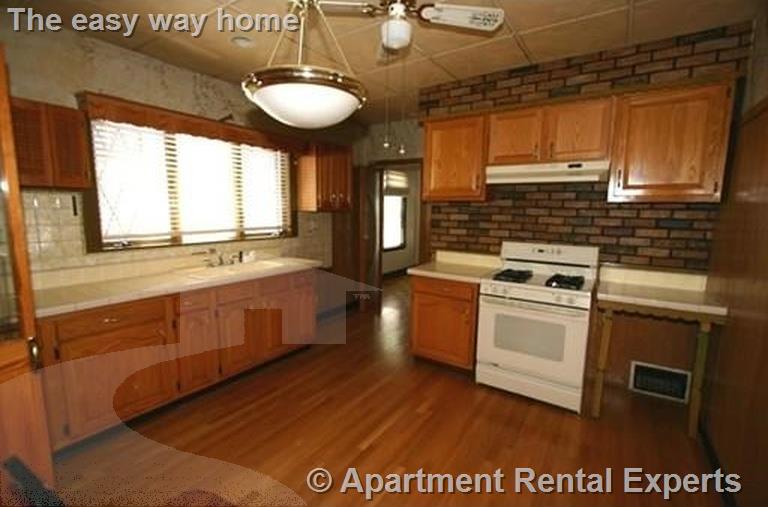 10 Greenleaf Ave, Tufts