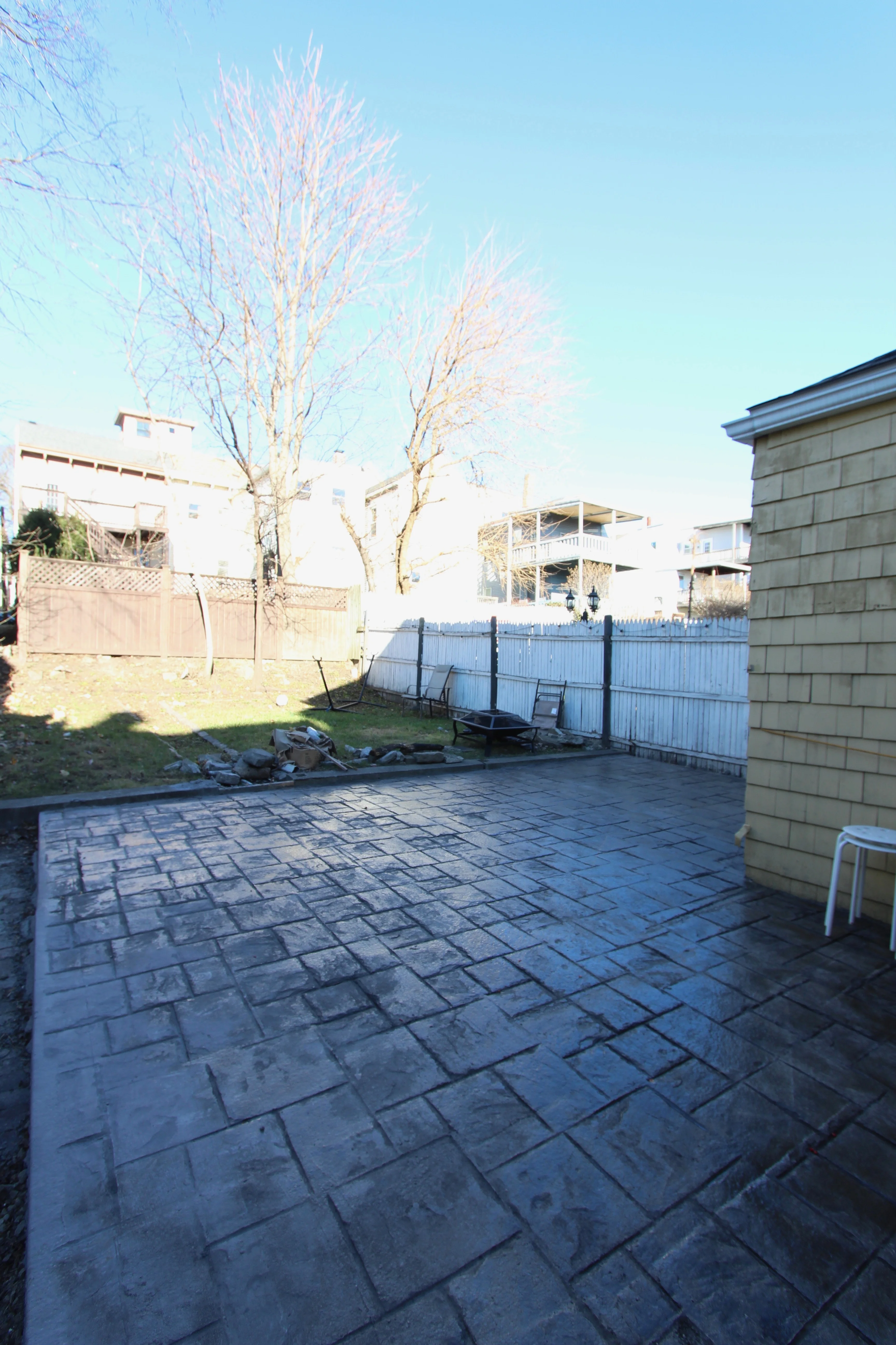 126 Saratoga St, East Boston