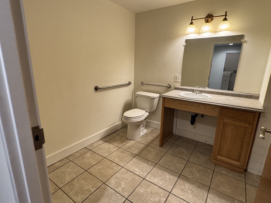 12 Crane St, Southbridge