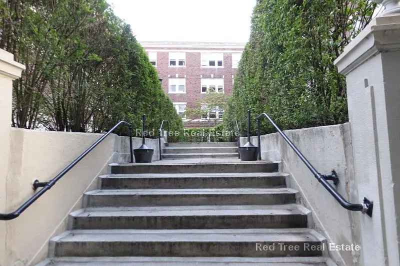 66 Chiswick Rd, Brighton