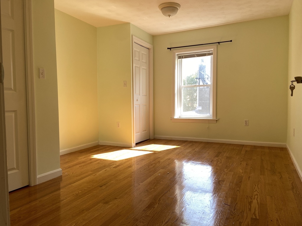 240 Paris St, East Boston