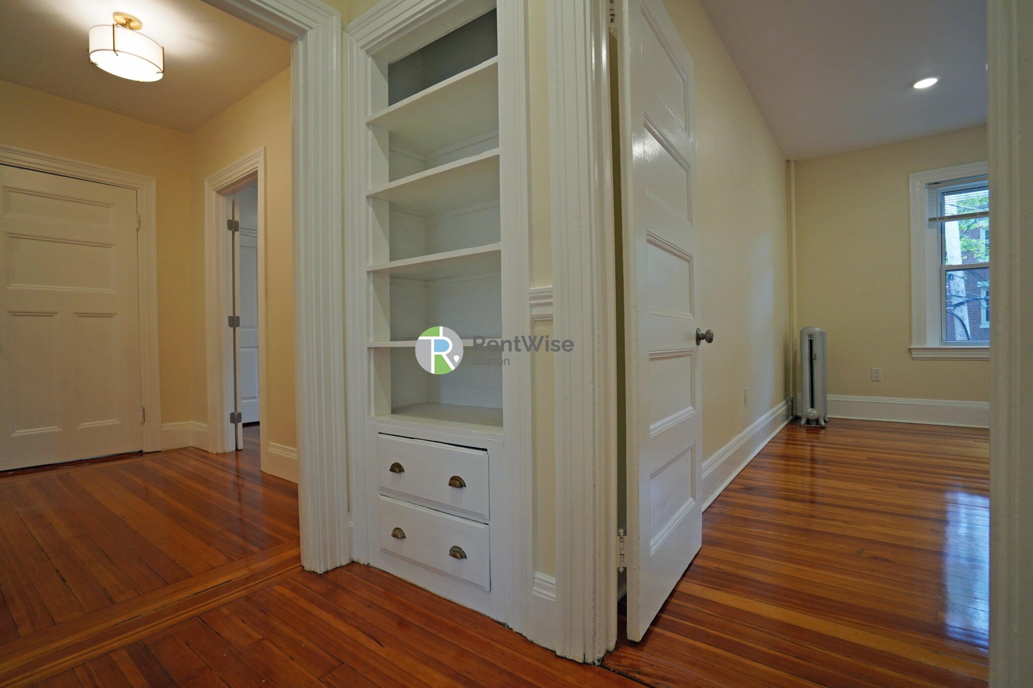 10 Beals St, North Brookline