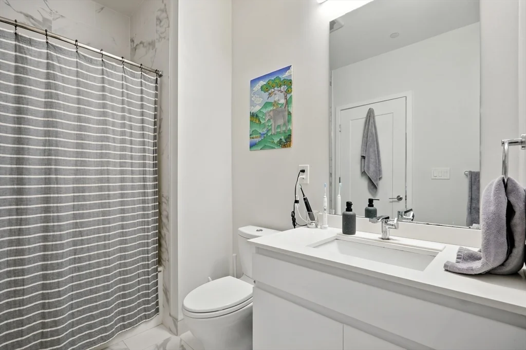 45 W 3rd St, South Boston