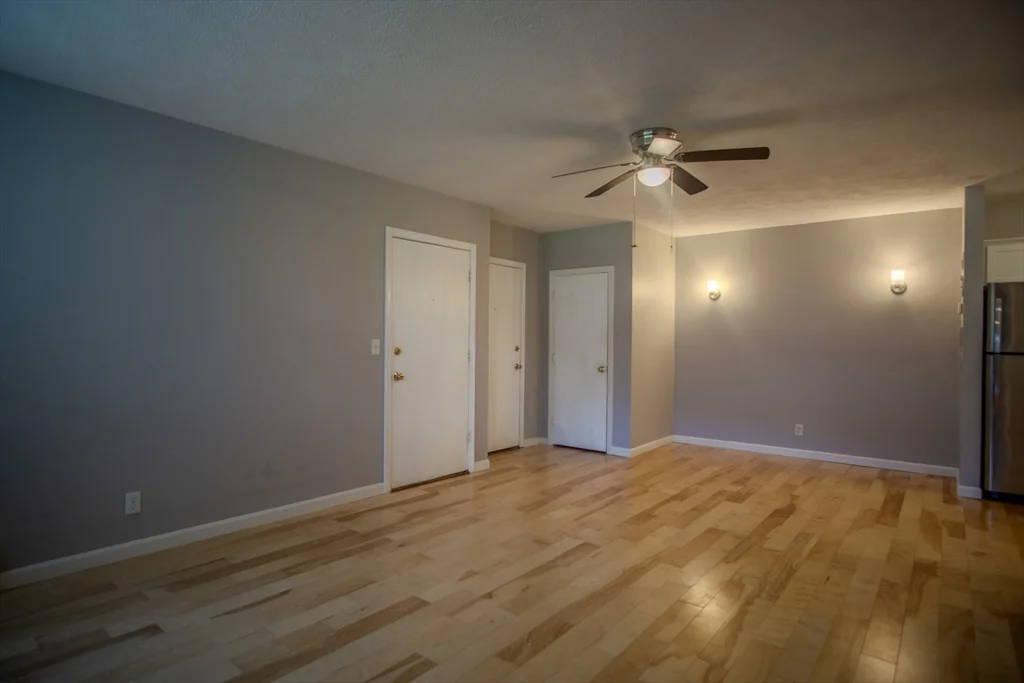 3 Tara Dr, Weymouth