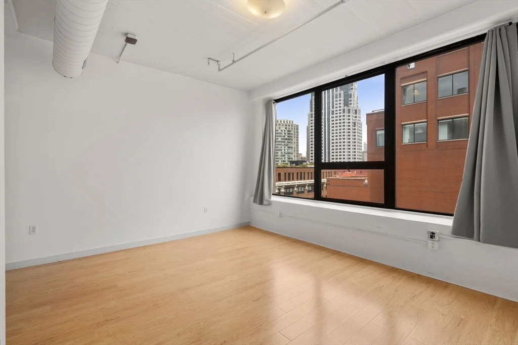 210 South St, Leather District