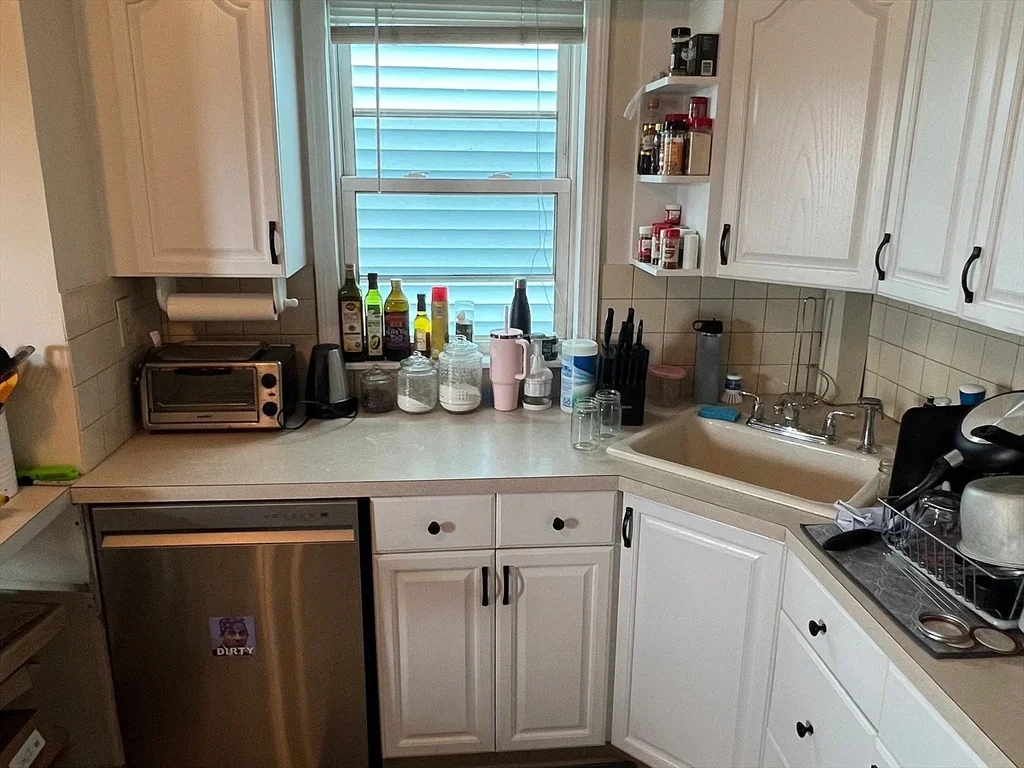 49 Middle St, South Boston