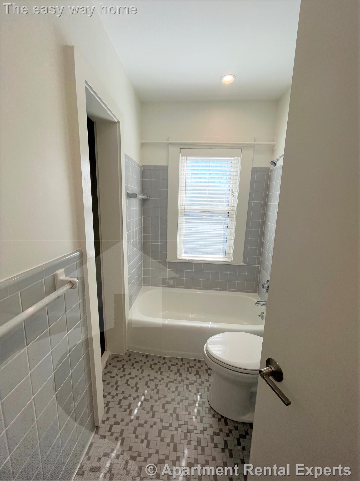 222 Banks St, Riverside