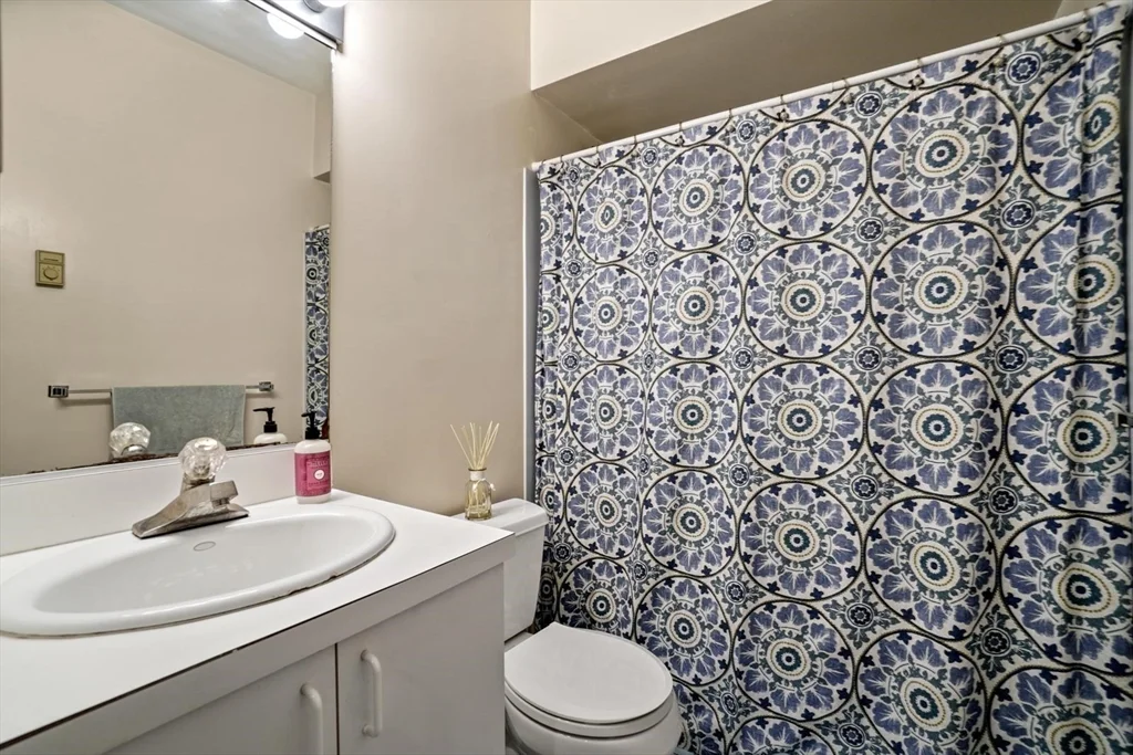 39 Dwight St, South End