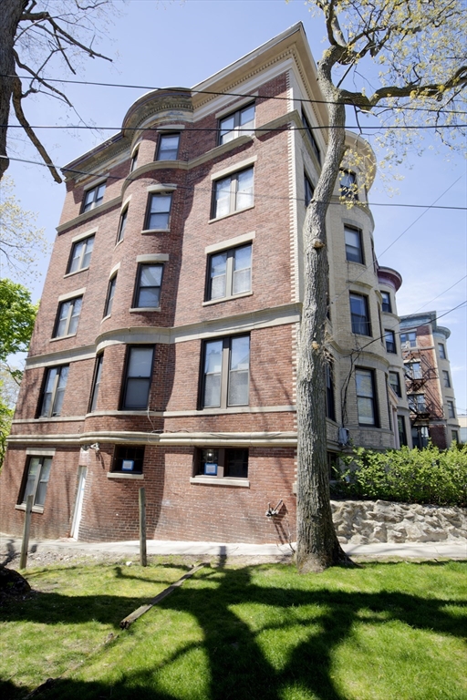 44 Cummings Rd, Brighton