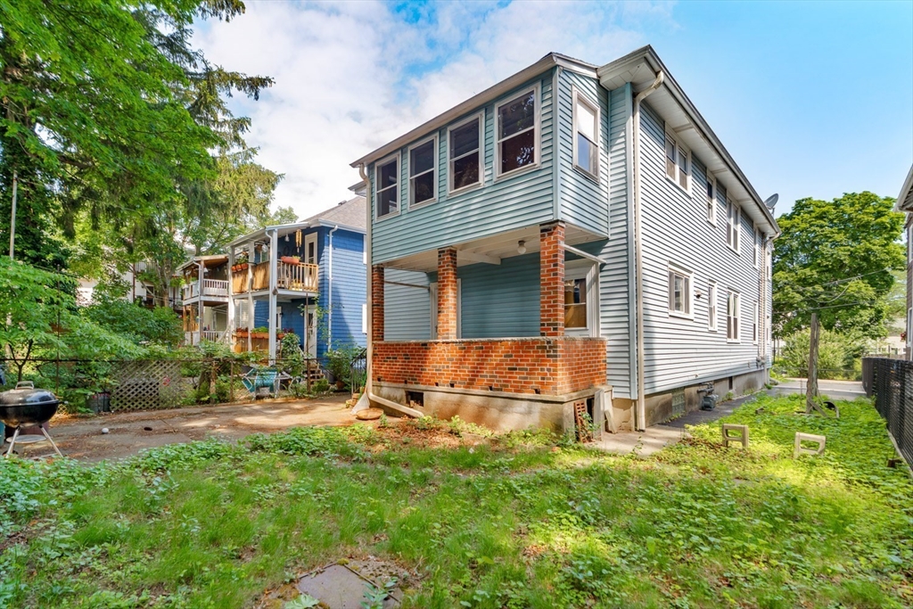 36 Thingvalla, Strawberry Hill