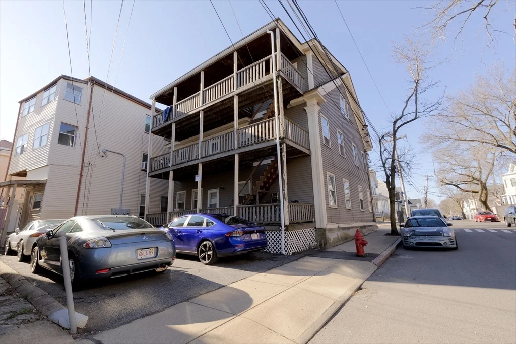 157 Perkins St, East Somerville