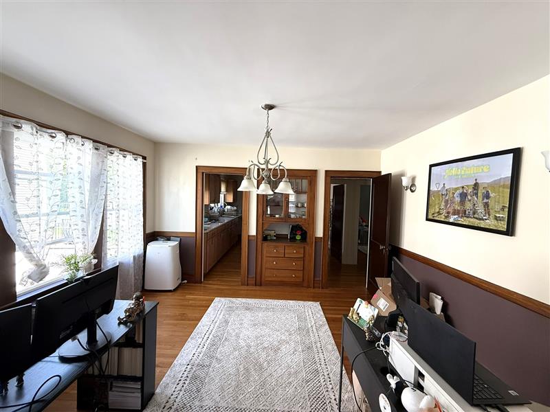 53 Forest St, Medford