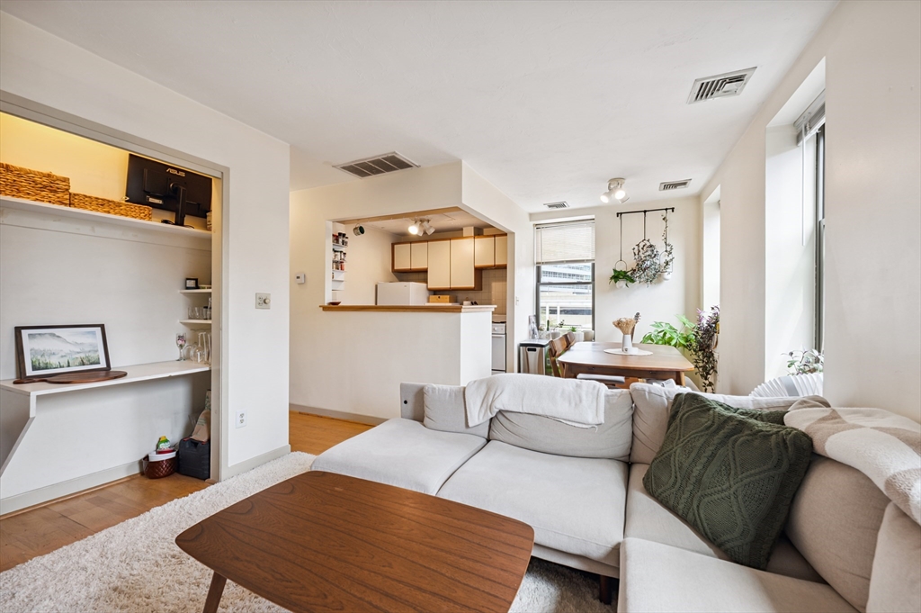 5 Grove St, Beacon Hill