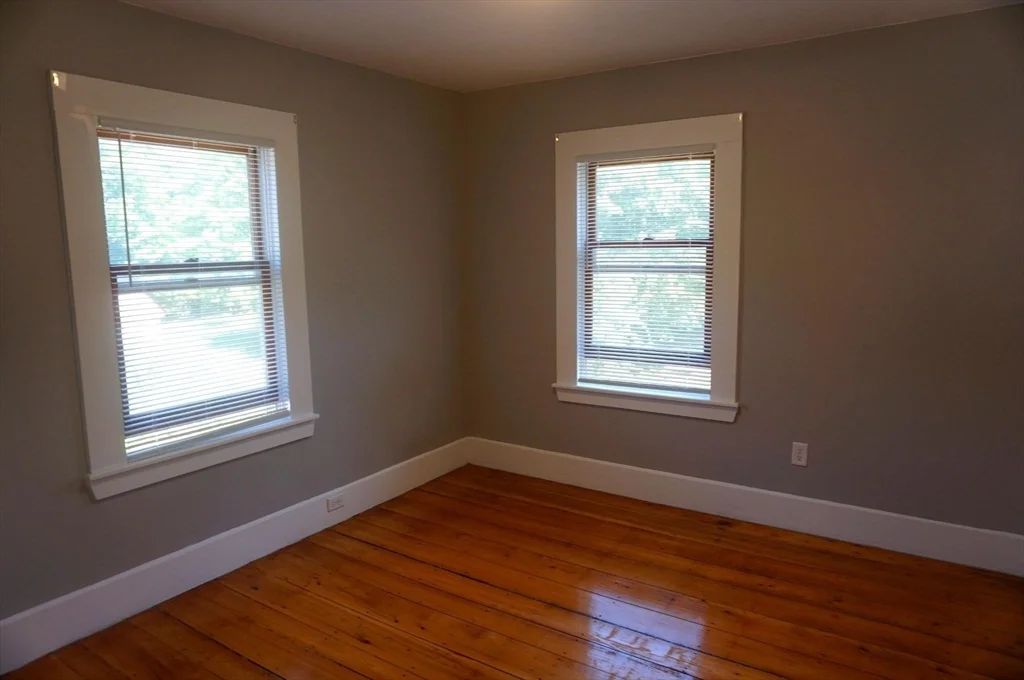 67 Mill St, Pepperell