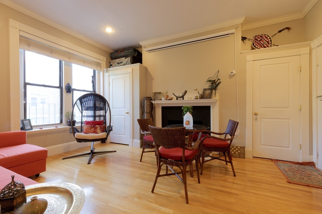 398 Marlborough St, Back Bay