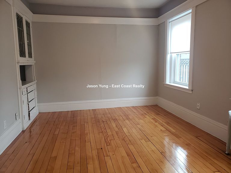 3 bed, 1 bath apartment for rent at 228 South St Unit 5A, Jamaica Plain — photo 8 of 18