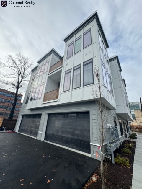 157 Everett St, Allston