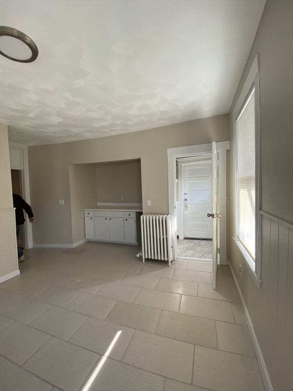 19 Coral Av, Winthrop