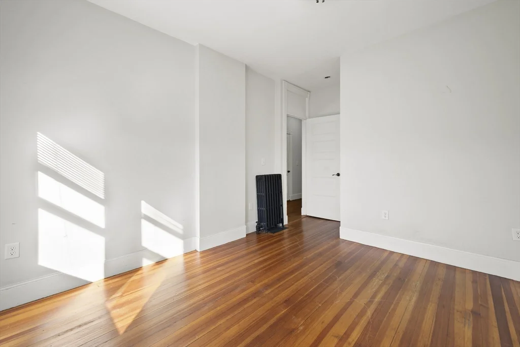 495 Broadway, South Medford