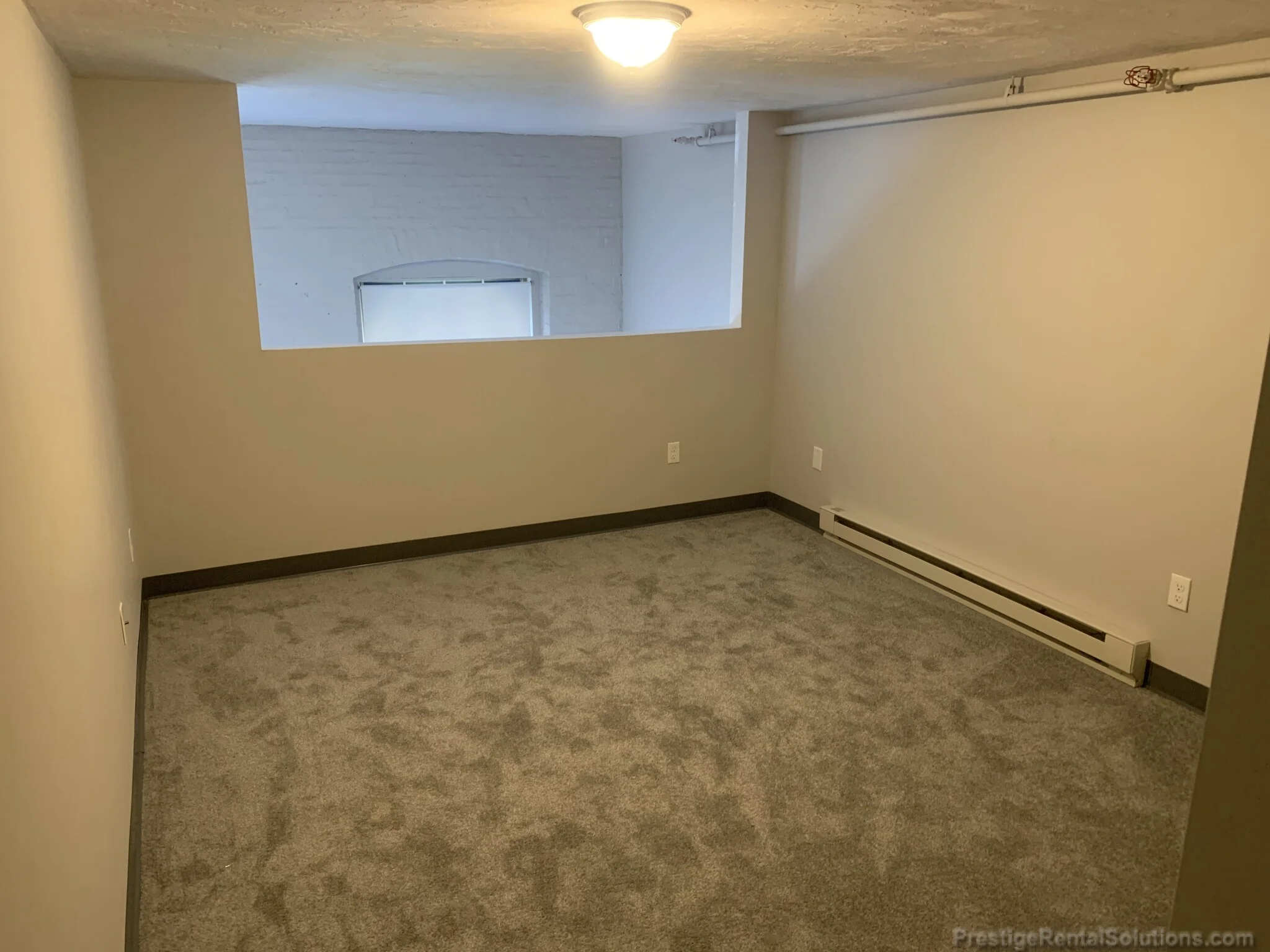 11 Willow St, Fitchburg