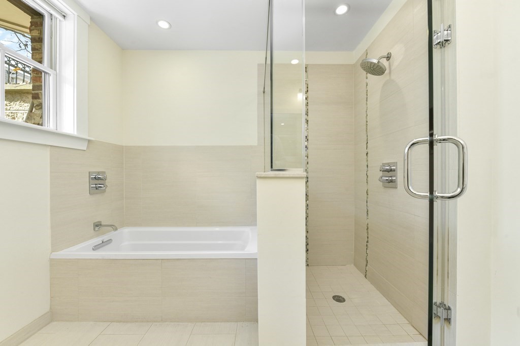 408R Putnam Ave, Cambridgeport