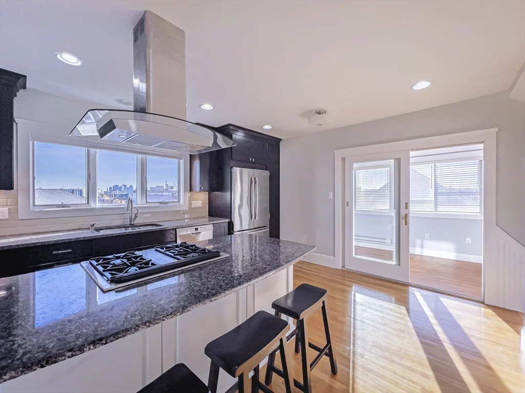 8 Putnam Rd, Assembly Square