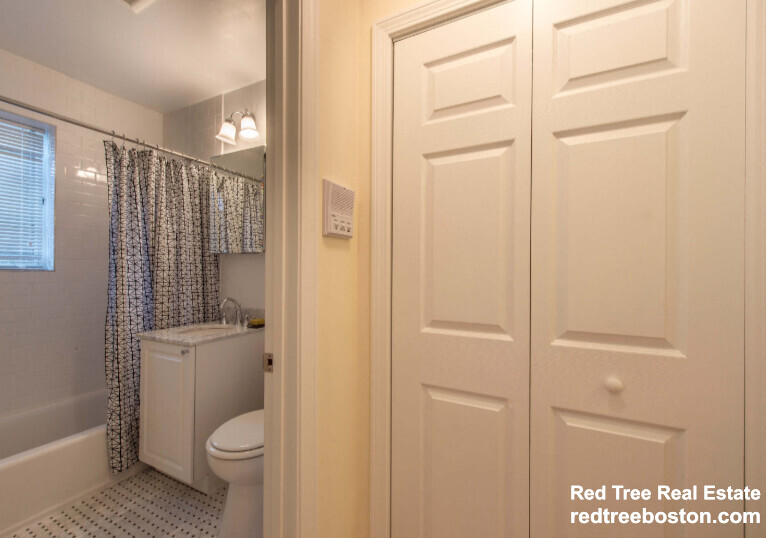 82 Saint Paul St, Coolidge Corner