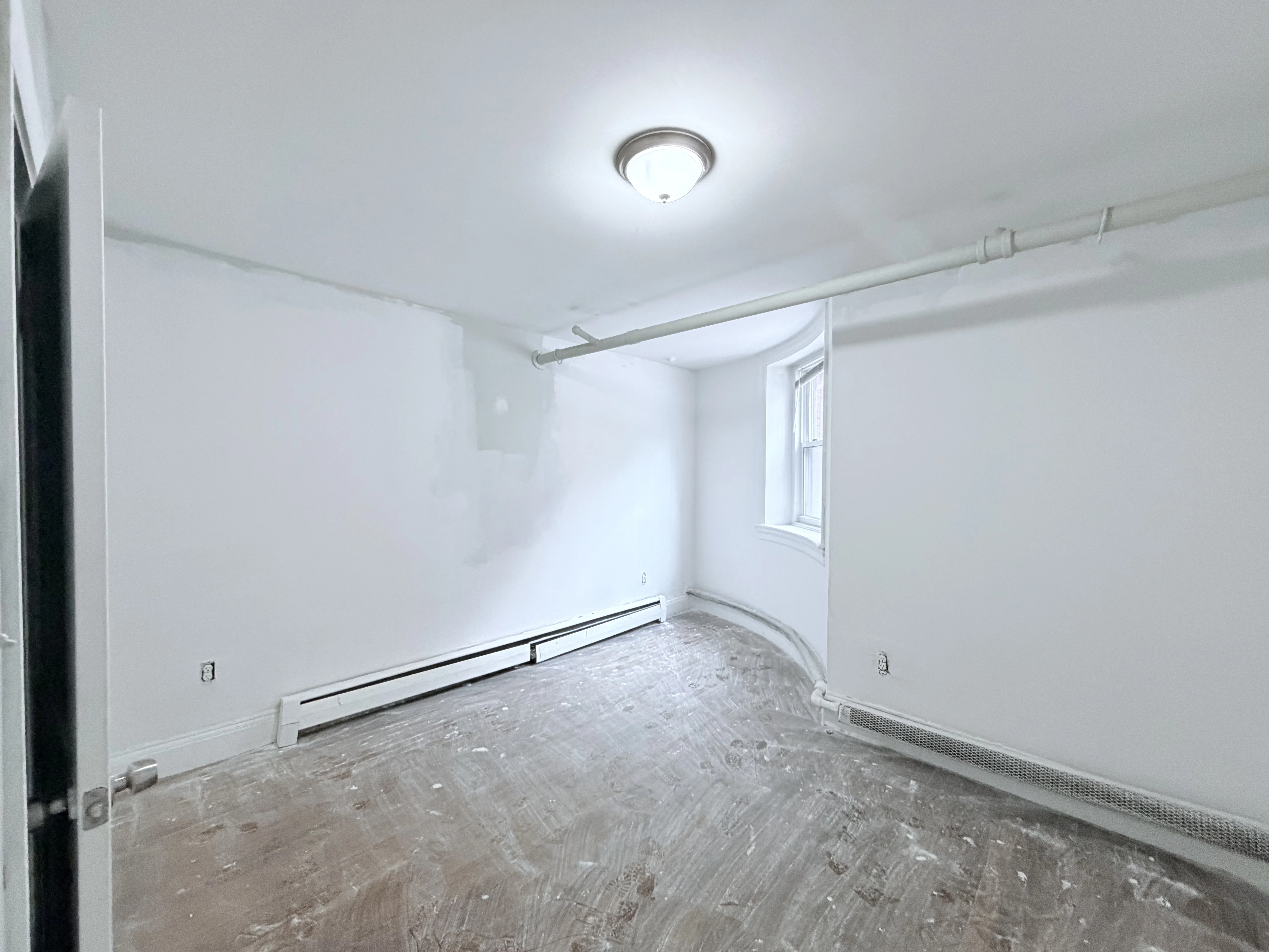 45 Carlton St, Longwood