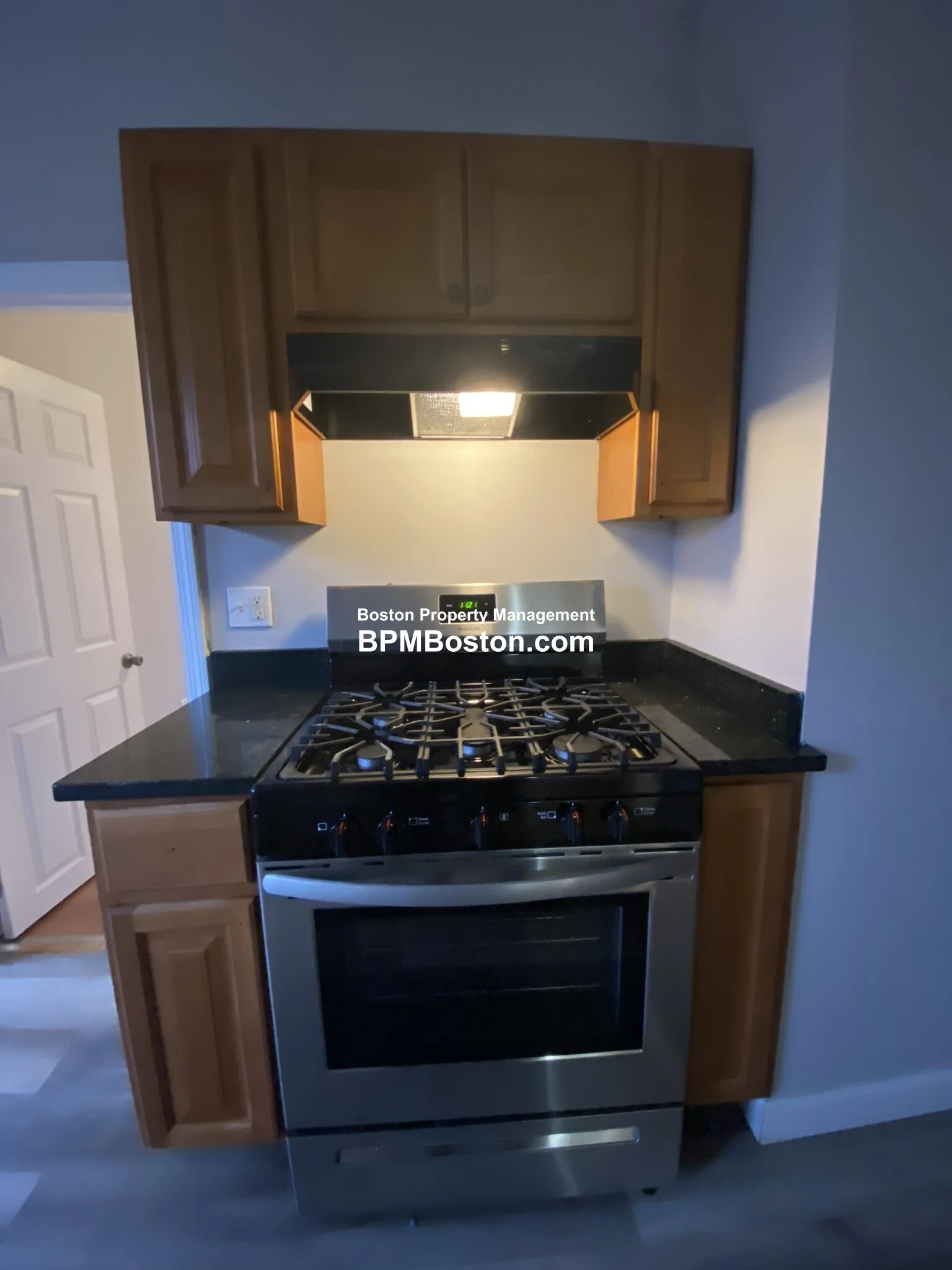 96 Woodledge St, Roxbury